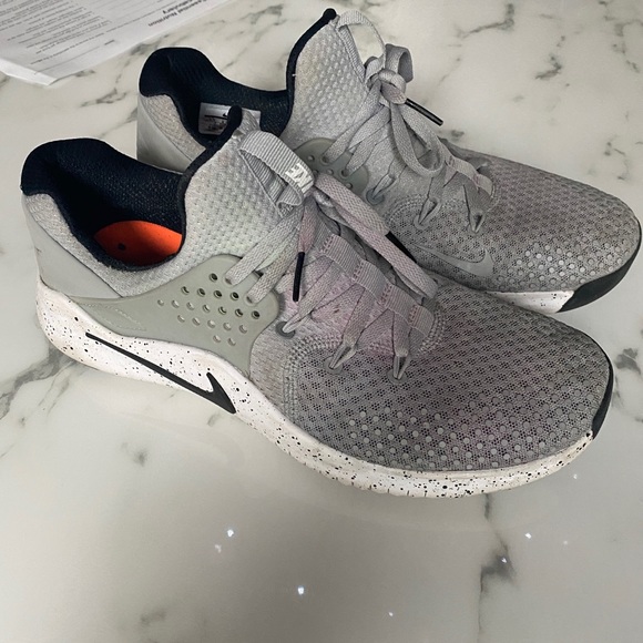 nike free tr v8 men's